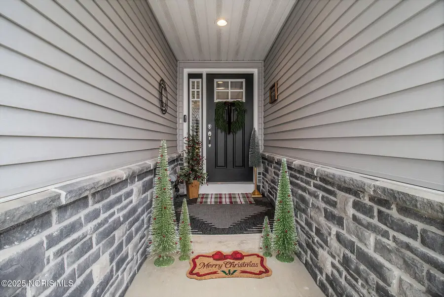 840 Old School Drive, Napoleon, OH 43545 - Image #2