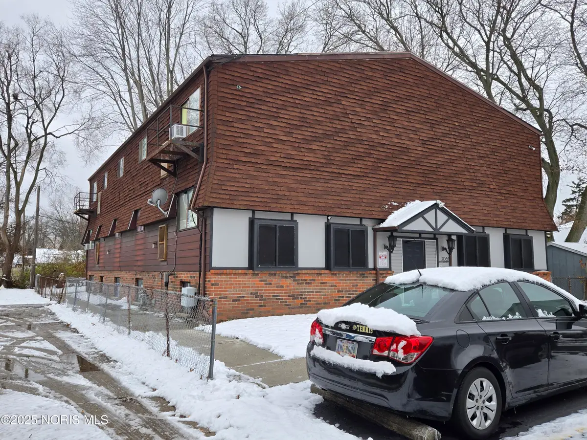 2061 Tremainsville Road, Toledo, OH 43613 - Image #1