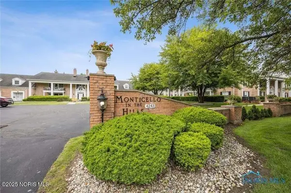 4243 W Bancroft Street, Ottawa Hills, OH 43615