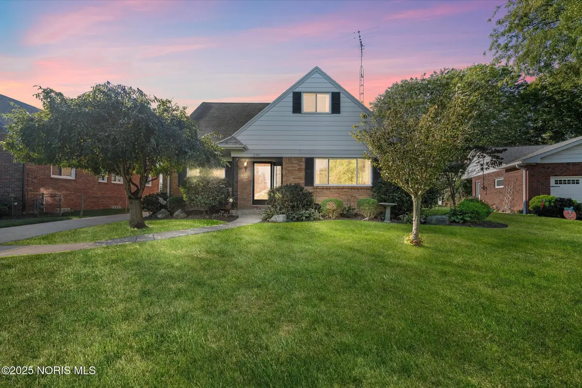 2352 Roseann Drive, Toledo, OH 43611 - Image #1