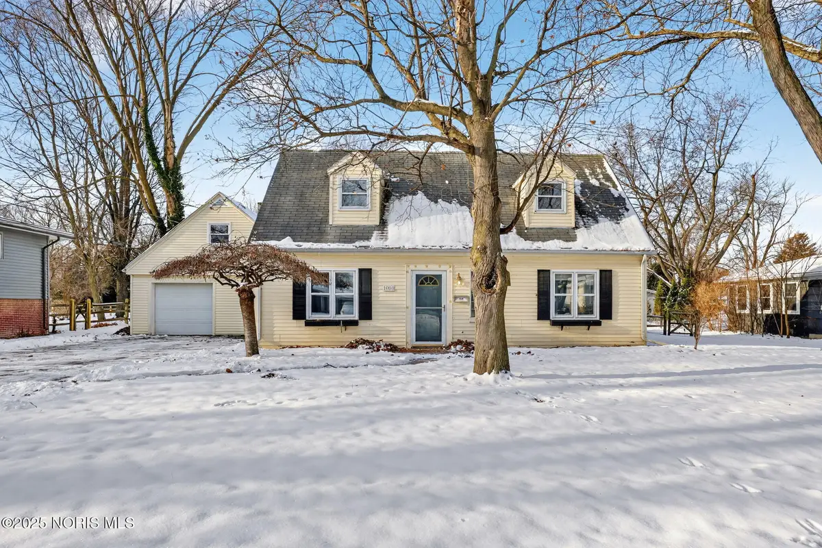 1010 Walnut Street, Perrysburg, OH 43551 - Image #1