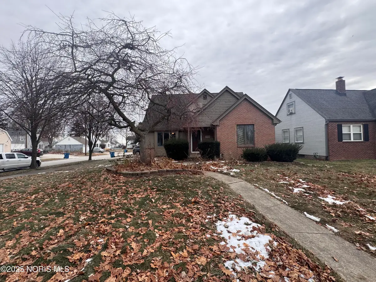 1703 Glenross Boulevard, Oregon, OH 43616 - Image #1