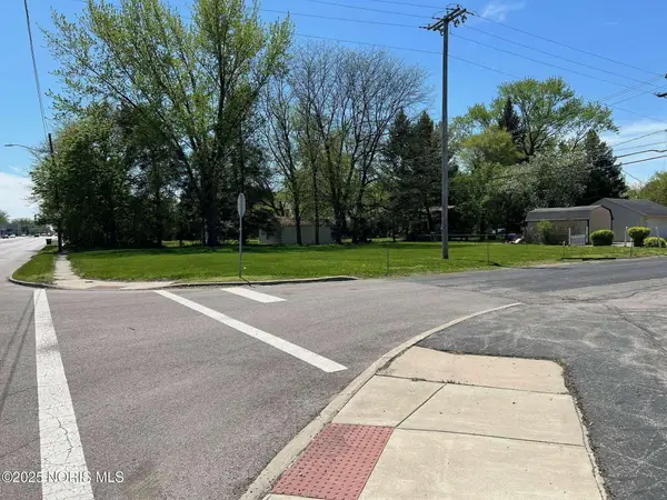 1104 S Reynolds Road, Toledo, OH 43615