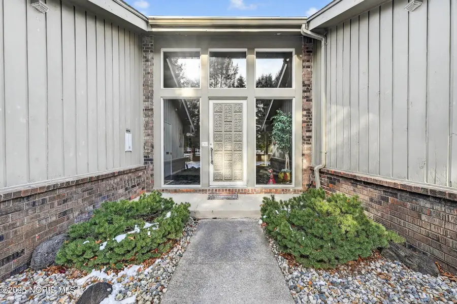 4216 Stonehenge Drive, Sylvania, OH 43560 - Image #2