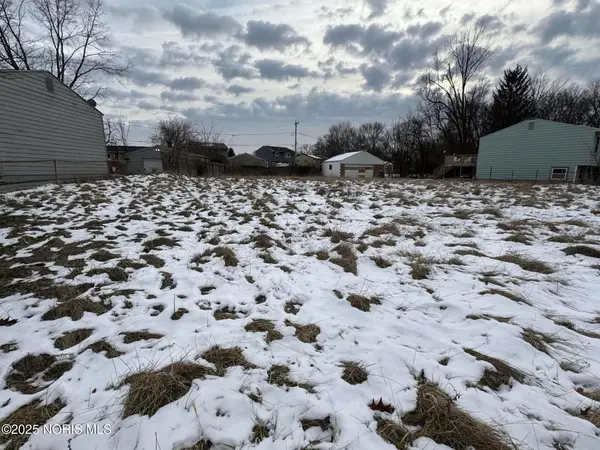 4347 Hunters Trail Drive, Toledo, OH 43607