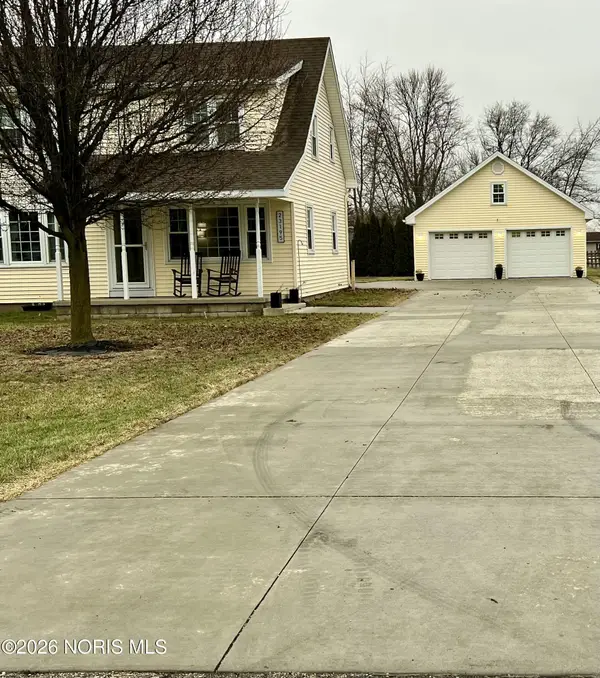 23195 W Centerfield Drive, Genoa, OH 43430
