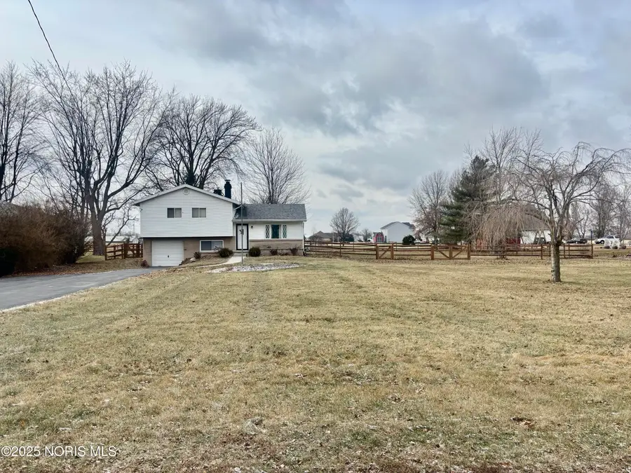 1139 N Stadium Road, Oregon, OH 43616 - Image #2