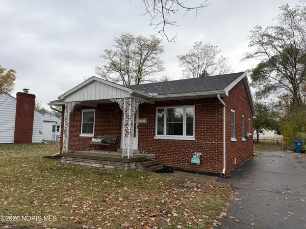 5240 Silvertown Drive, Sylvania, OH 43560