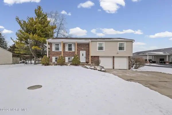 1113 E Napoleon Road, Bowling Green, OH 43402