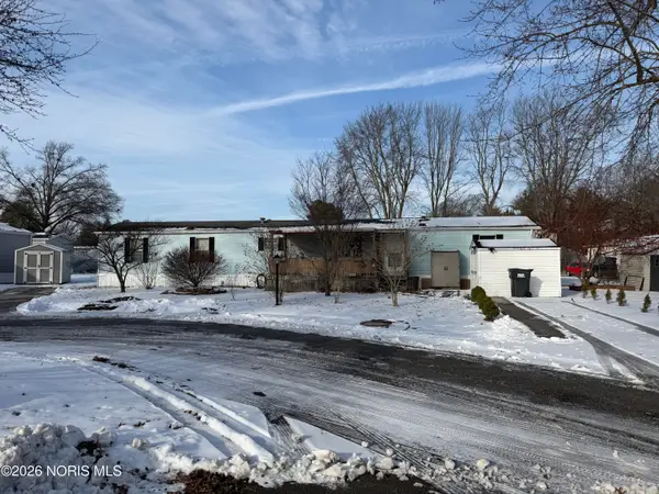 76 W Foxrun Street, Holland, OH 43528