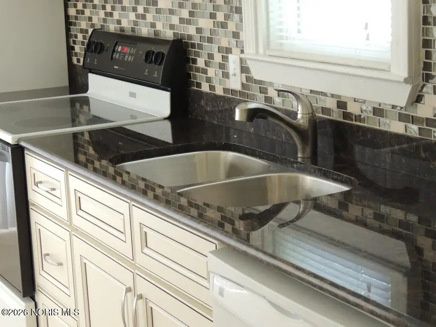 5713 Comet Avenue, Toledo, OH 43623 - Image #2