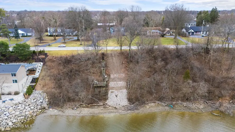 28819 E River Road, Perrysburg, OH 43551 - Image #2