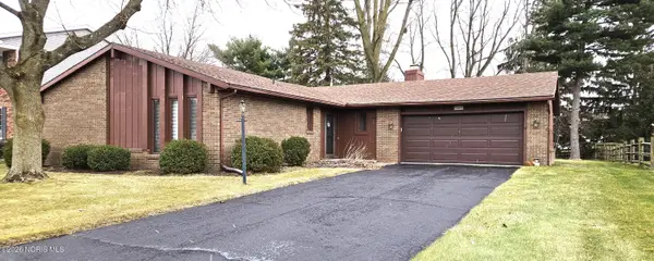 7009 Shadowcreek Drive, Maumee, OH 43537