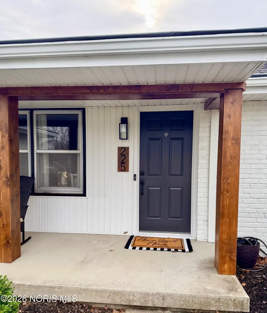 225 E Yates Avenue, Findlay, OH 45840 - Image #3