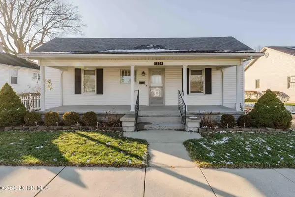 1304 Douglas Parkway, Findlay, OH 45840