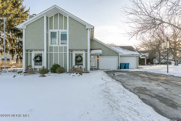 805 Roche De Bouef Court, Waterville, OH 43566