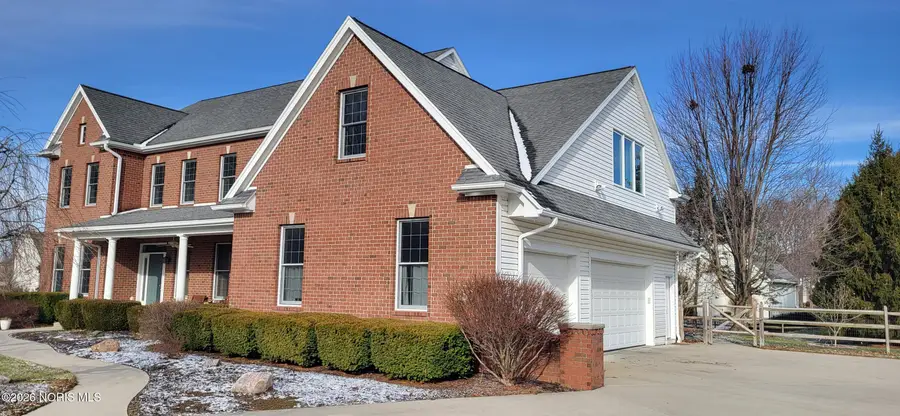 6048 Settlers Ridge Circle, Sylvania, OH 43560 - Image #2