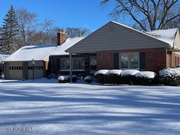 555 Perry Drive, Perrysburg, OH 43551