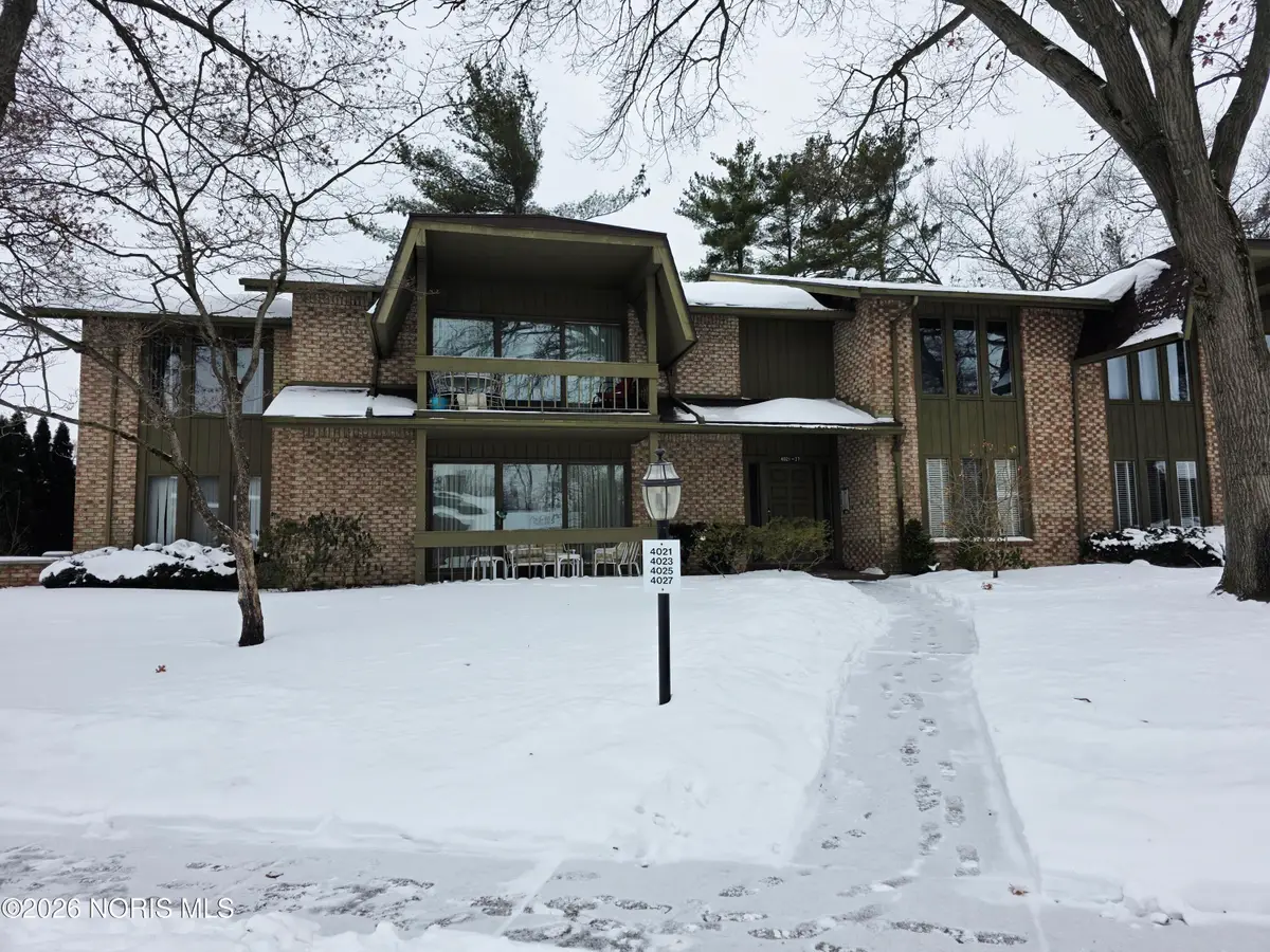 4025 Newcastle Drive, Sylvania, OH 43560 - #1