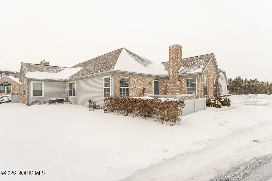 45 W Foxgate Circle, Bowling Green, OH 43402 - #2