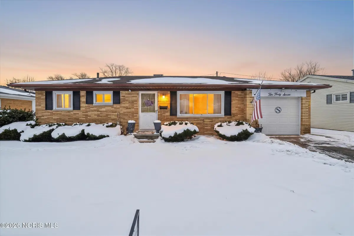 1047 Kirk Street, Maumee, OH 43537 - Image #1