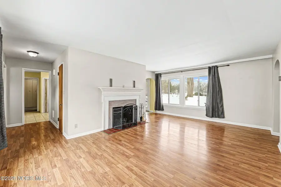 324 W Mcpherson Avenue, Findlay, OH 45840 - #3