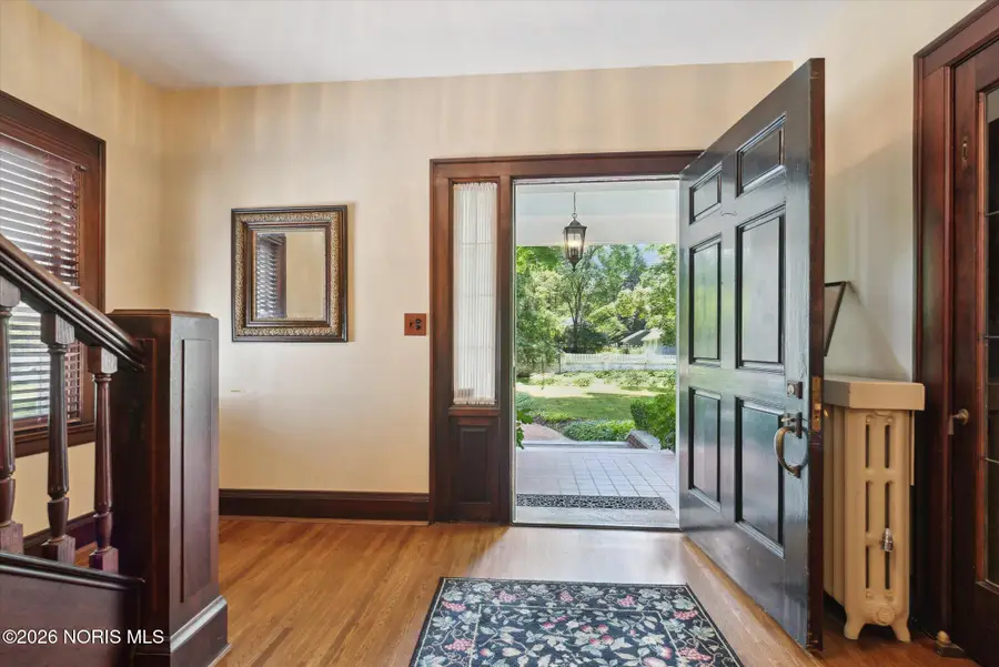 3614 Edgevale Road, Ottawa Hills, OH 43606 - #2