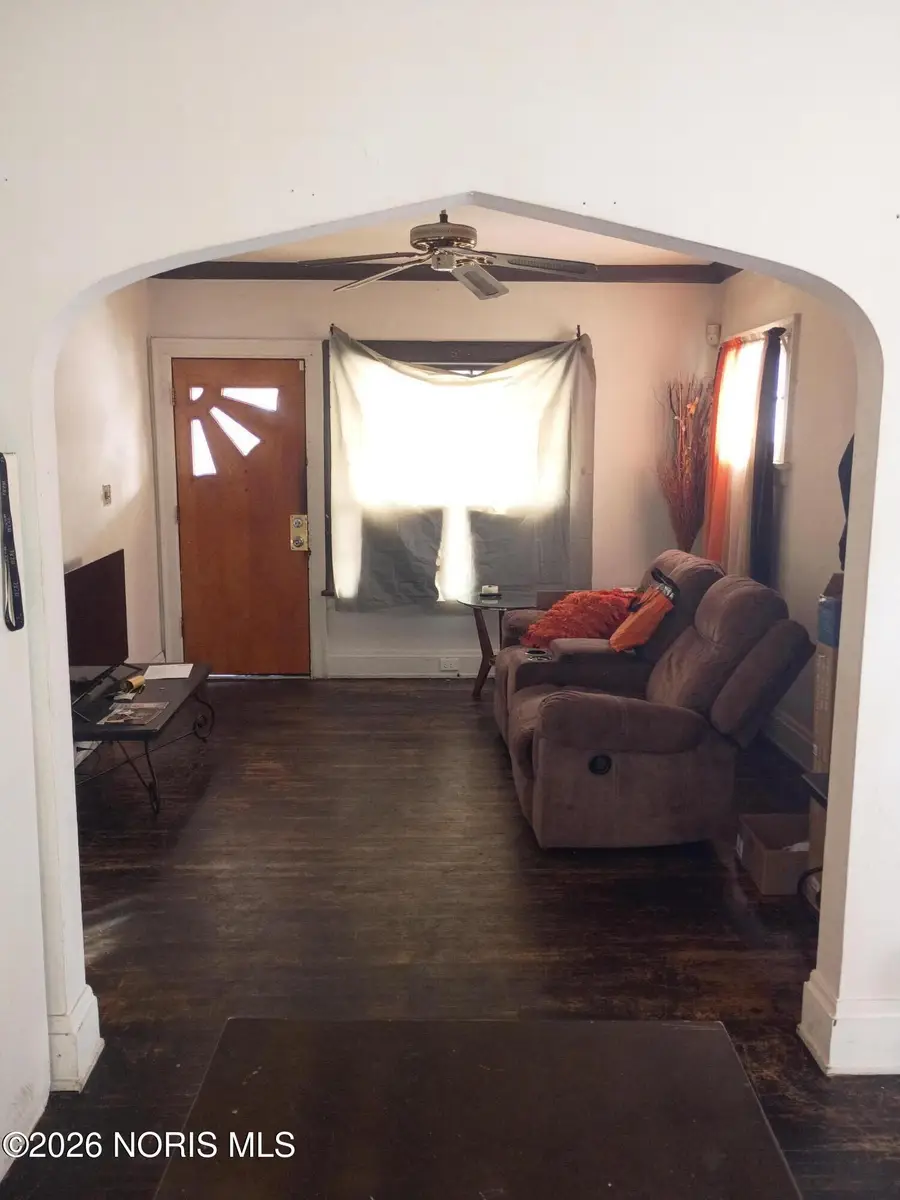 3943 Almeda Drive, Toledo, OH 43612 - #2