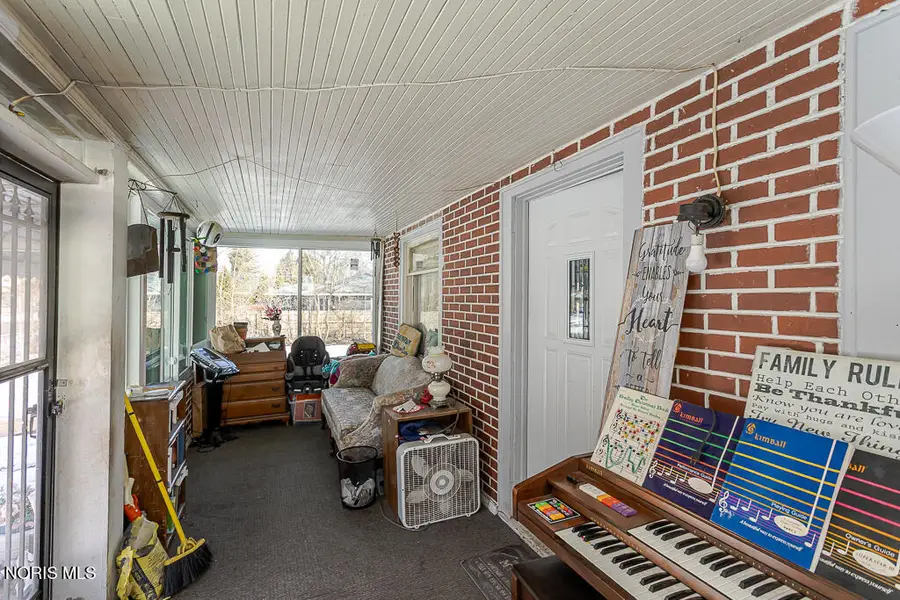 630 Saturn Drive, Toledo, OH 43615 - #3