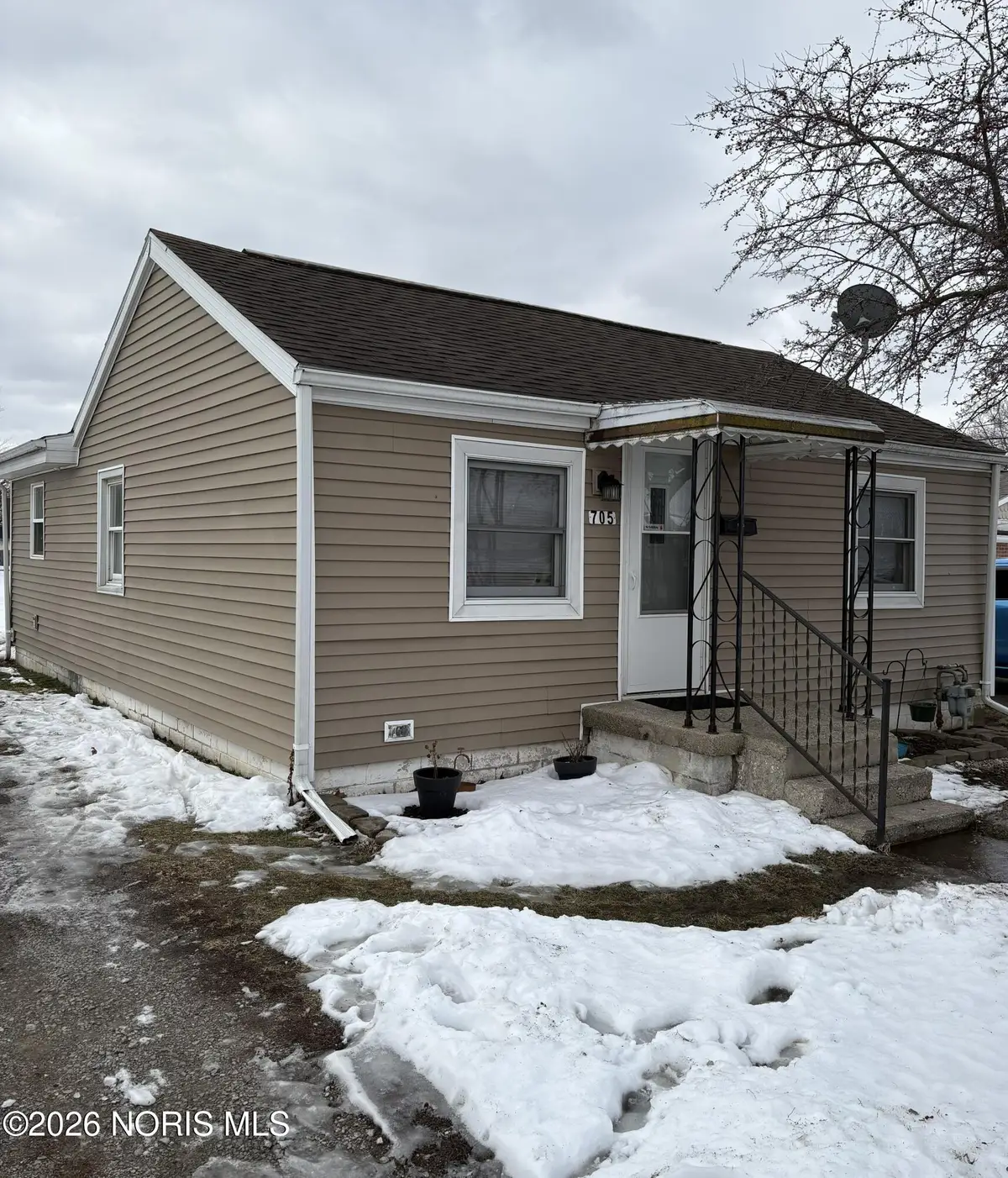 705 Swing Avenue, Findlay, OH 45840 - #1