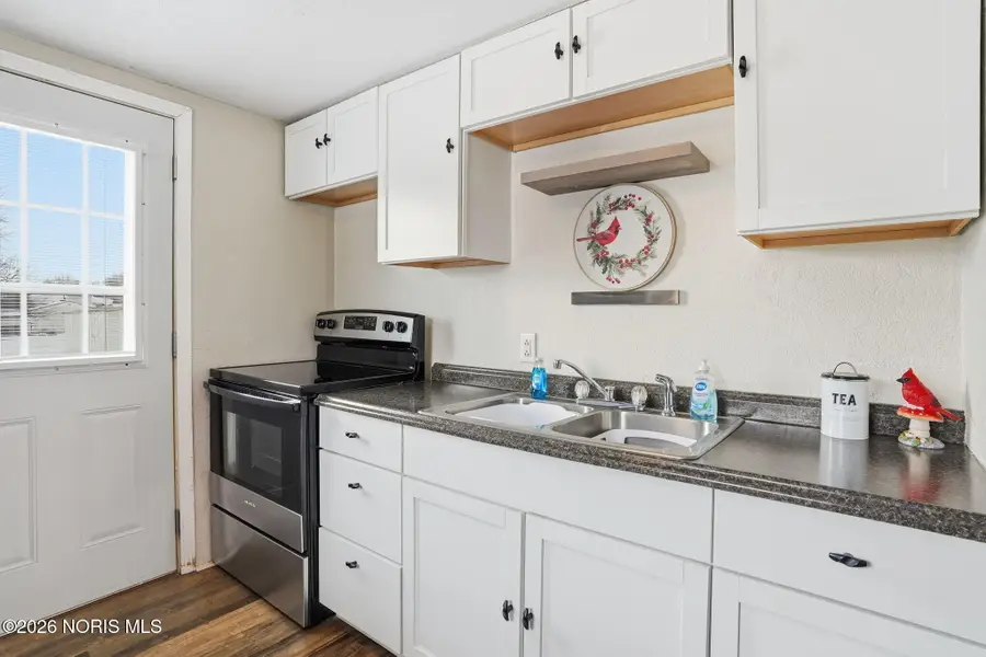 705 Swing Avenue, Findlay, OH 45840 - #2