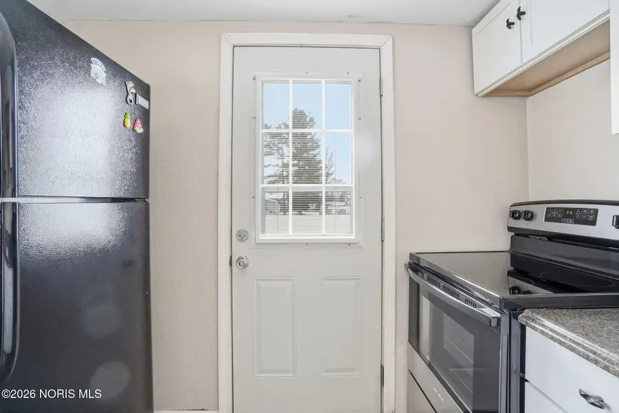 705 Swing Avenue, Findlay, OH 45840 - #3