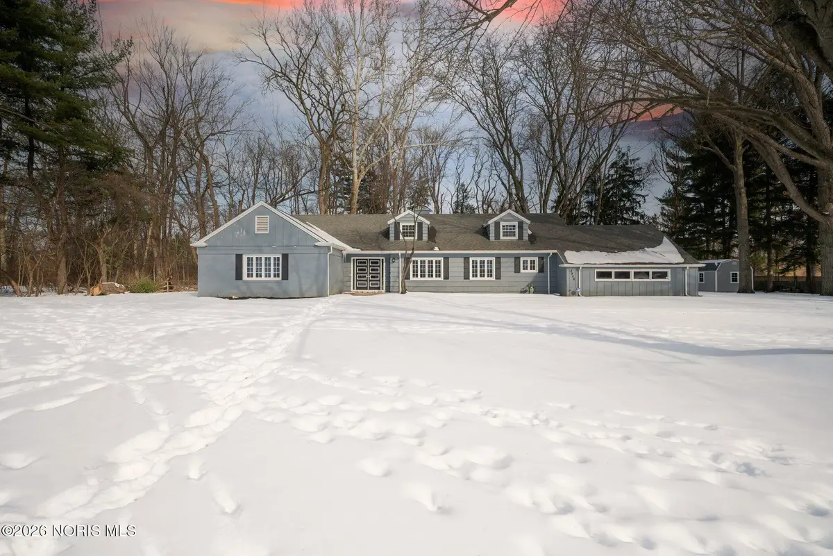 4906 Pine Ridge Road, Toledo, OH 43615 - #1