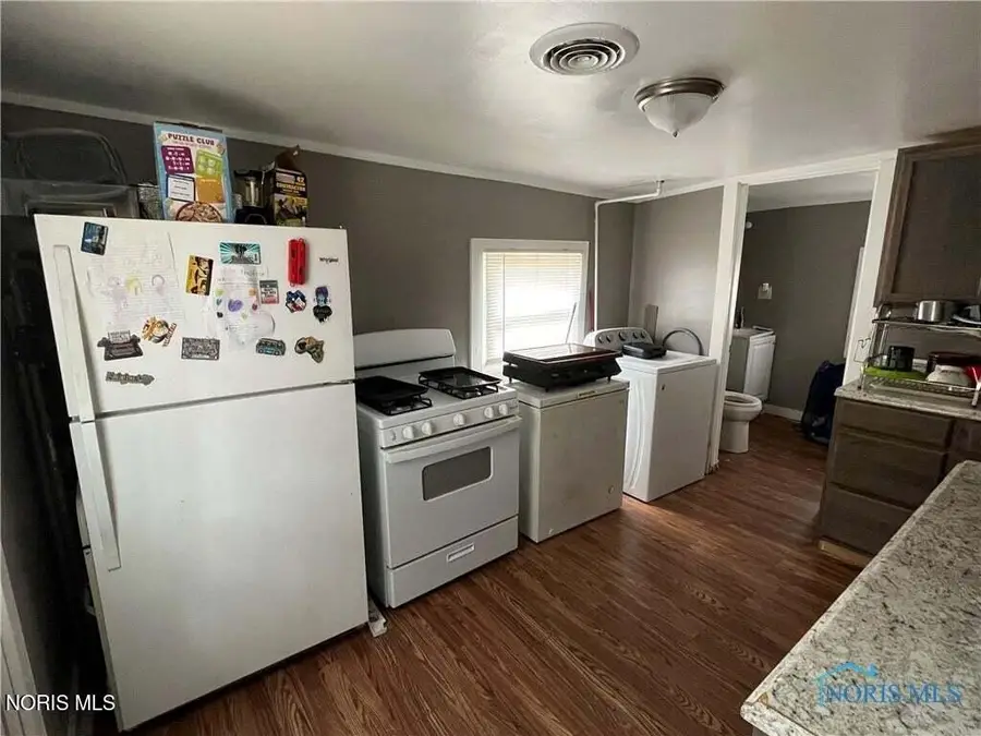 1457 Ingomar Avenue, Toledo, OH 43609 - #2