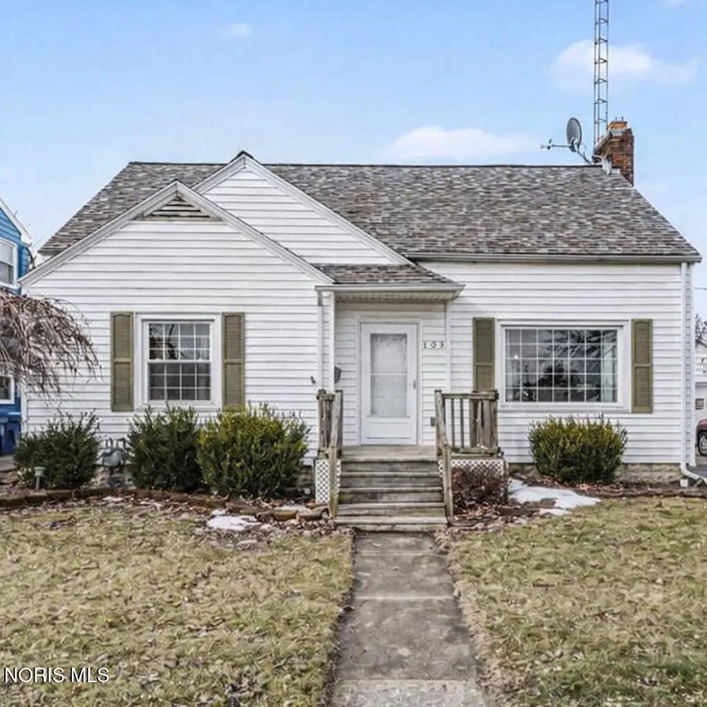 108 S Granville Boulevard, Fremont, OH 43420 - #1