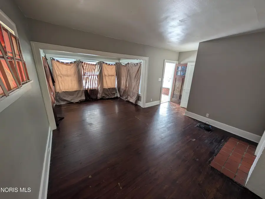 3712 Willys Parkway, Toledo, OH 43612 - #2