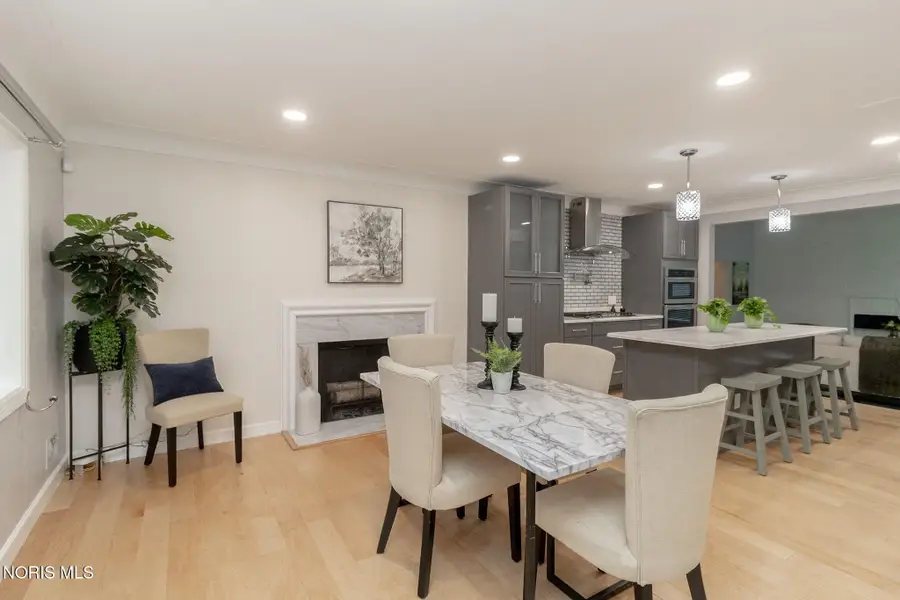 3158 Oak Grove Place, Toledo, OH 43613 - #3