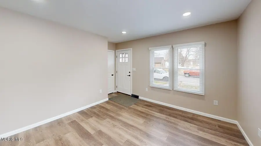 110 S Monroe Street, Fremont, OH 43420 - #3