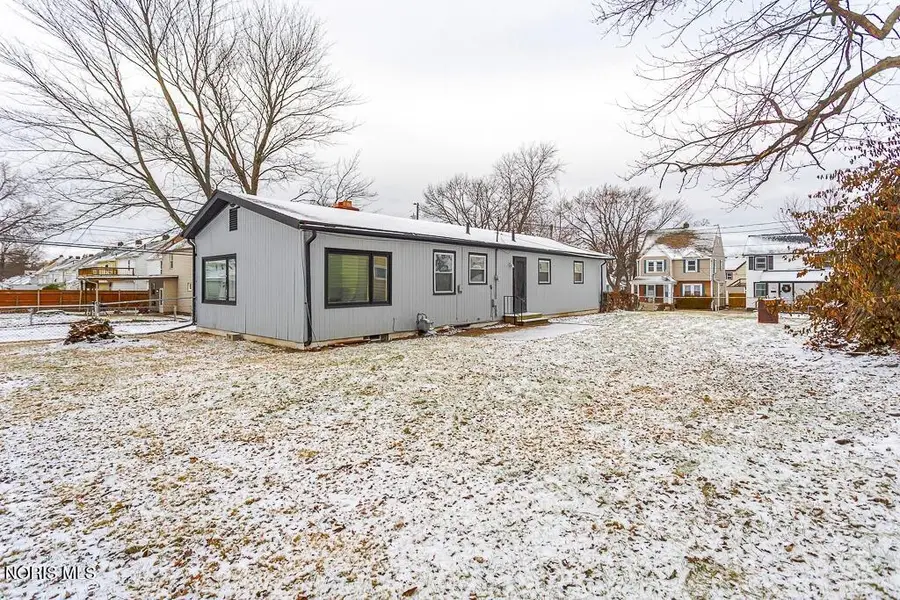 3720 Kelly Ave Avenue, Toledo, OH 43613 - #3