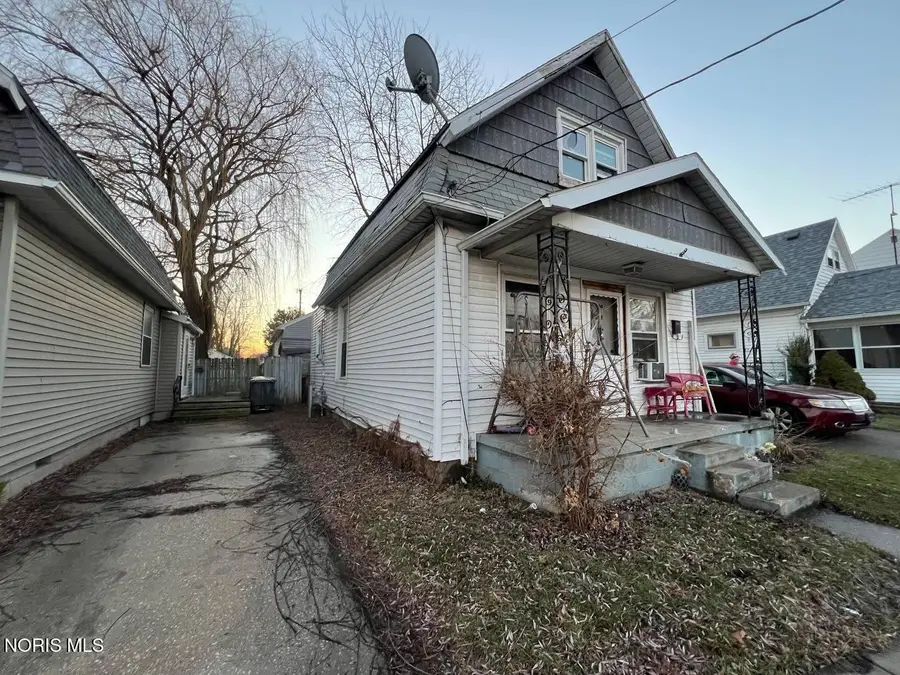 160 Dearborn Avenue, Toledo, OH 43605 - #3