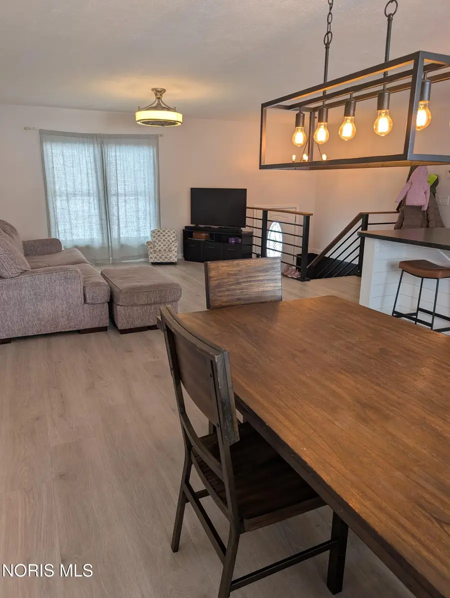 404 W 7th Street, Sycamore, OH 44882 - #2