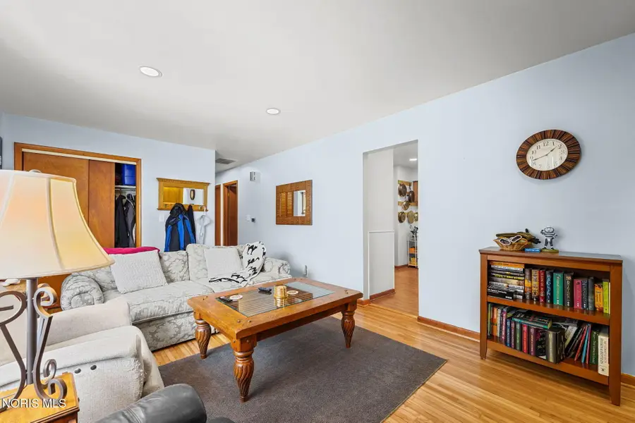 245 Edinborough Drive, Findlay, OH 45840 - #3