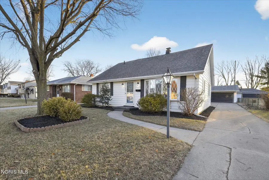 507 S Goodyear Street, Oregon, OH 43616 - #2