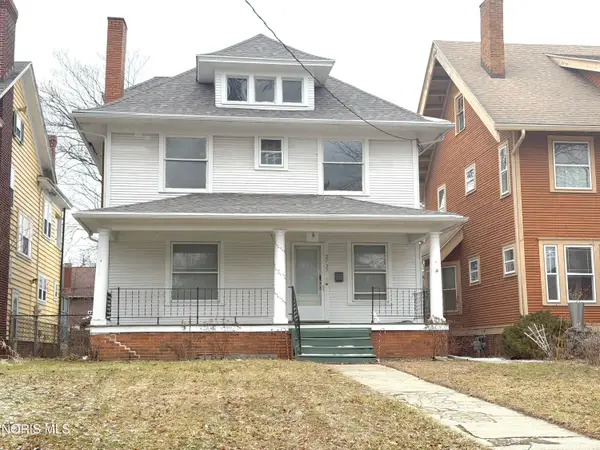 2727 Robinwood Avenue, Toledo, OH 43610