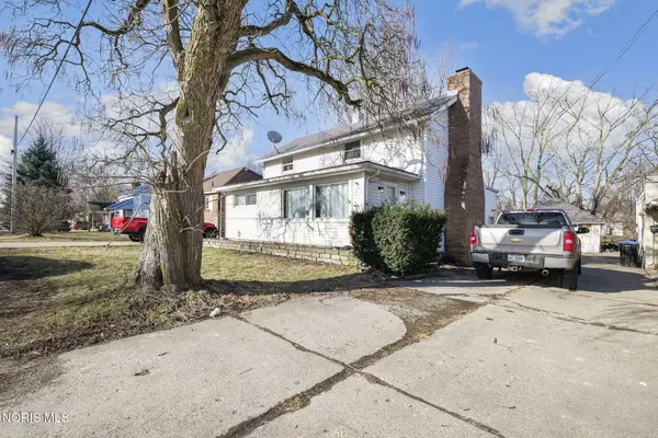 1466 Sunshine Street, Oregon, OH 43616