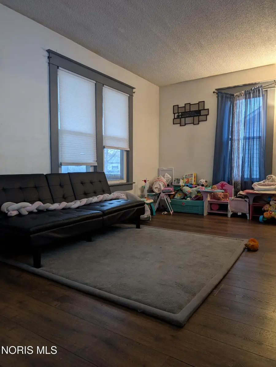 1017 Wayne Avenue, Defiance, OH 43512 - #2