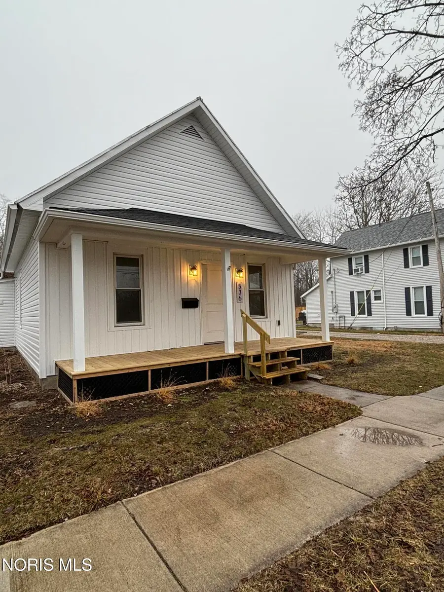 536 W Stone Street, Gibsonburg, OH 43431 - #2