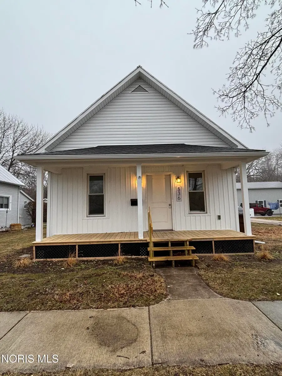 536 W Stone Street, Gibsonburg, OH 43431 - #3