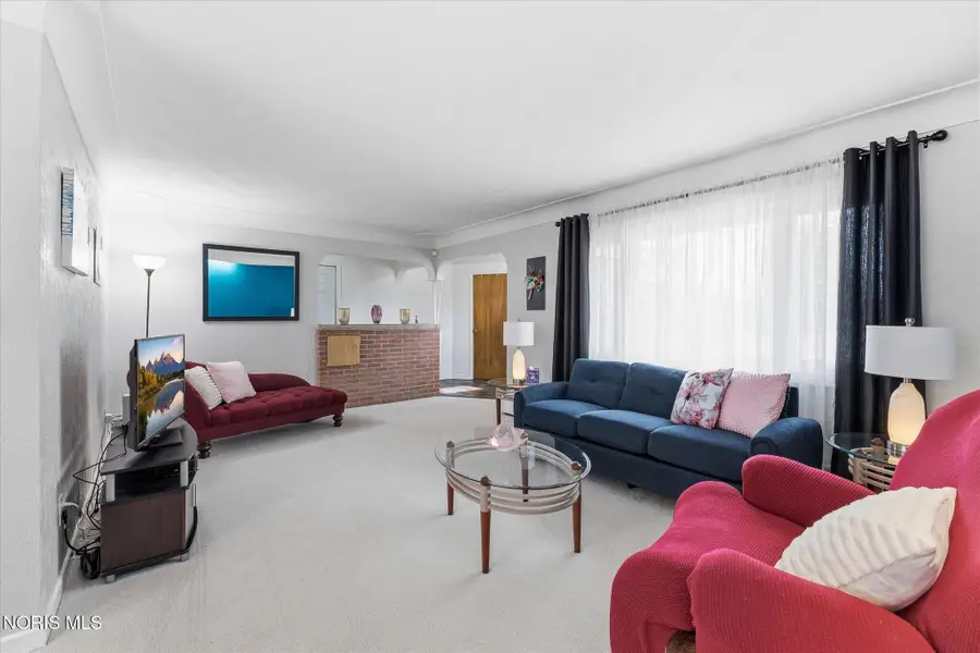 5163 Fairgreen Drive, Toledo, OH 43613 - #2