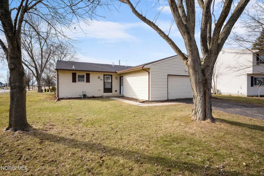 384 Southwood Drive, Perrysburg, OH 43551 - #2